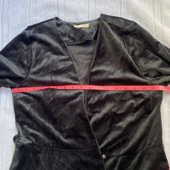 Mystree Black Velvet Wrap Jacket with floral embroidery. - Picture 7 of 10